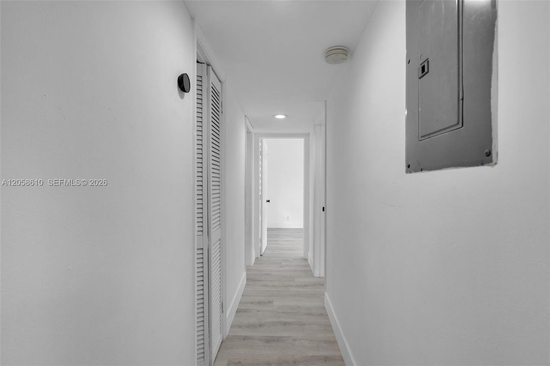 For Sale: $700,000 (5 beds, 3 baths, 1968 Square Feet)