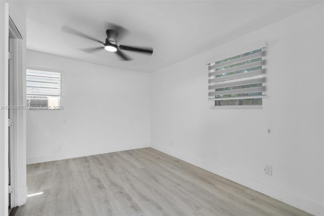 For Sale: $700,000 (5 beds, 3 baths, 1968 Square Feet)