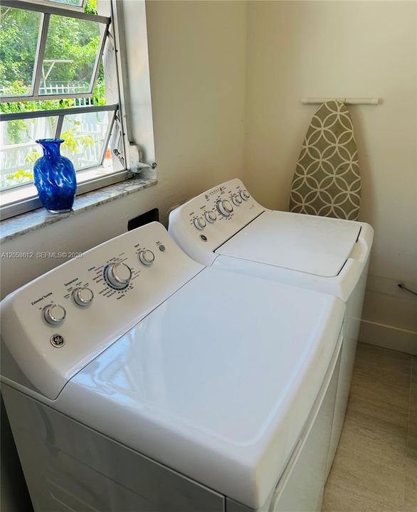 washer and dryer