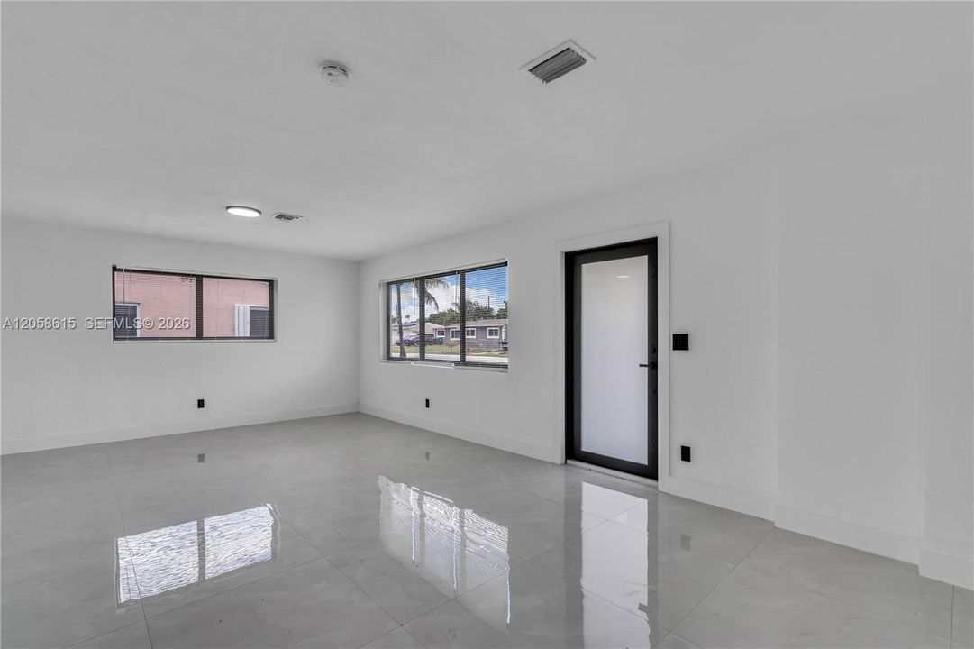 В аренду: $3,500 (3 спален, 2 ванн, 1442 Квадратных фут)