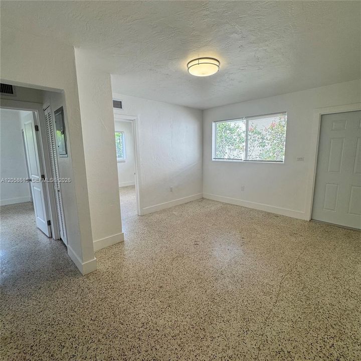 В аренду: $1,850 (2 спален, 2 ванн, 1200 Квадратных фут)