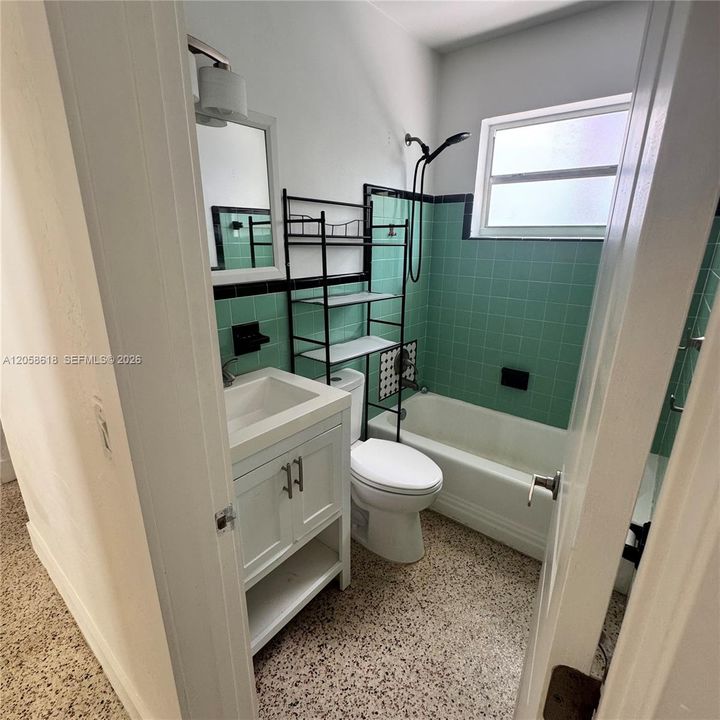 В аренду: $1,850 (2 спален, 2 ванн, 1200 Квадратных фут)