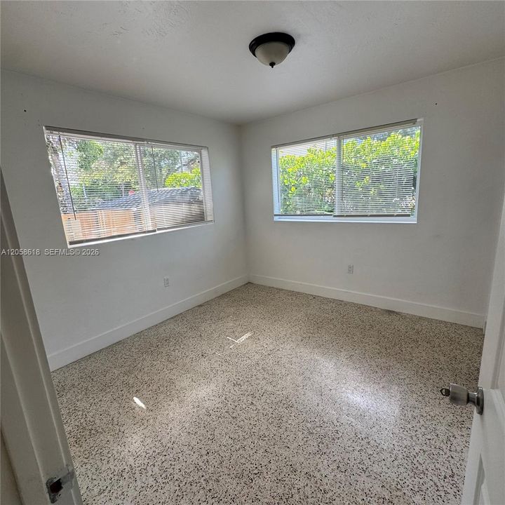В аренду: $1,850 (2 спален, 2 ванн, 1200 Квадратных фут)