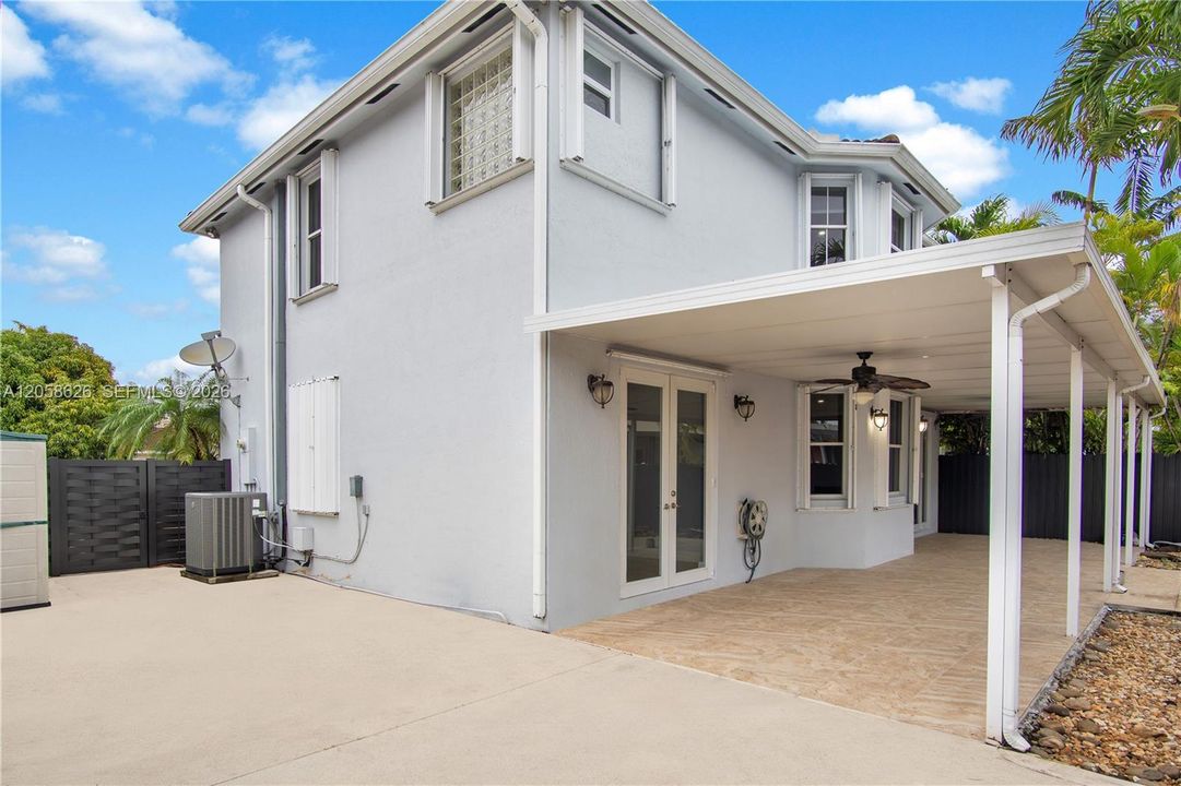 For Sale: $785,000 (4 beds, 2 baths, 2225 Square Feet)