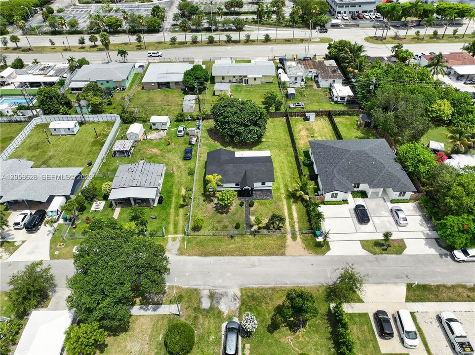 For Sale: $529,900 (3 beds, 2 baths, 1184 Square Feet)
