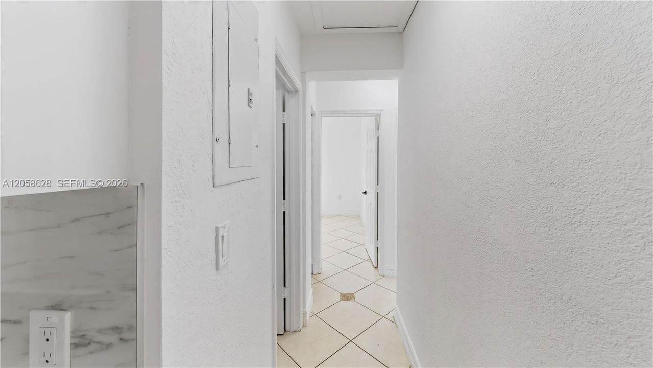 For Sale: $529,900 (3 beds, 2 baths, 1184 Square Feet)
