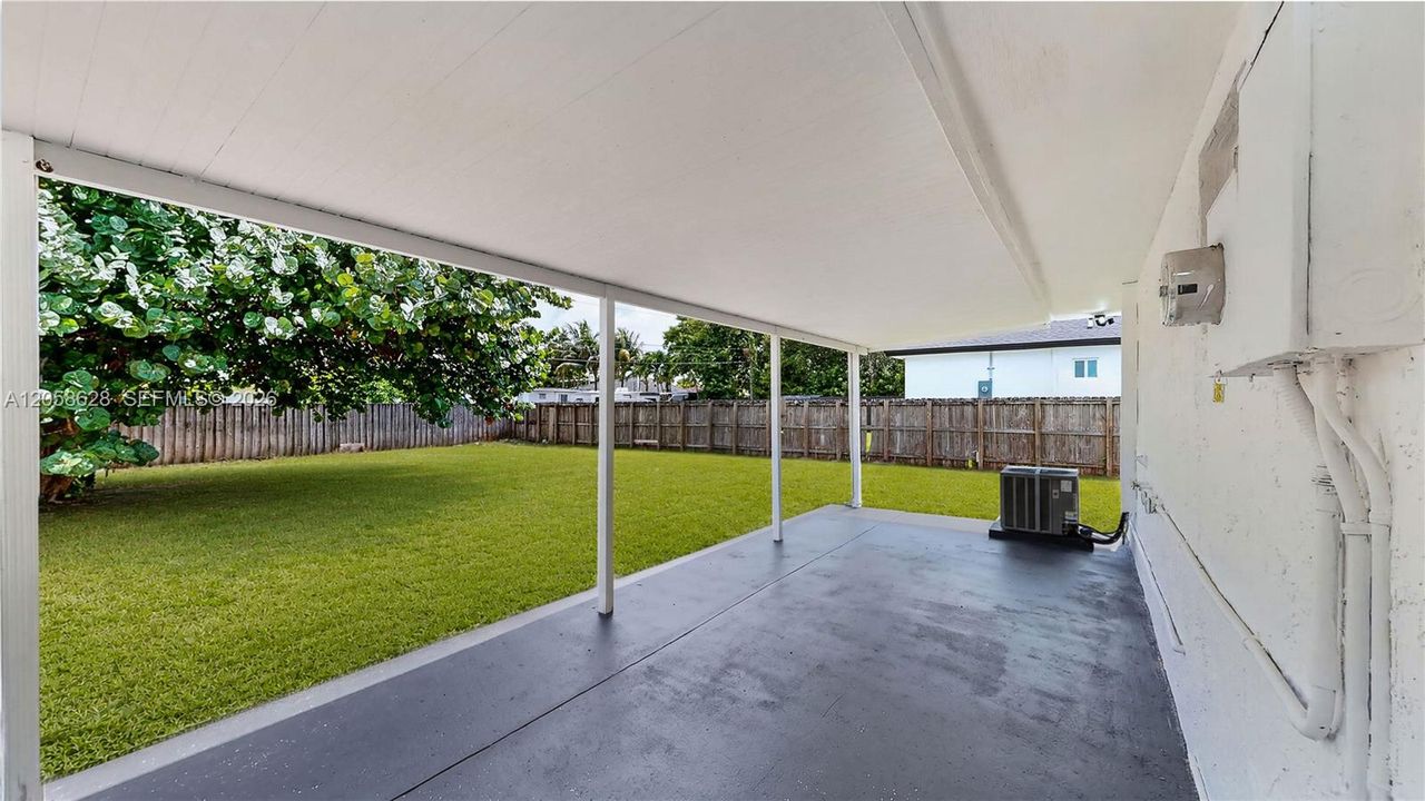 For Sale: $529,900 (3 beds, 2 baths, 1184 Square Feet)