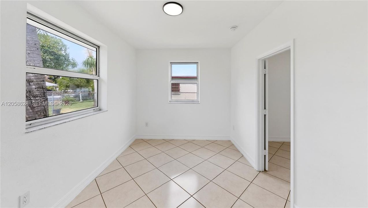 For Sale: $529,900 (3 beds, 2 baths, 1184 Square Feet)