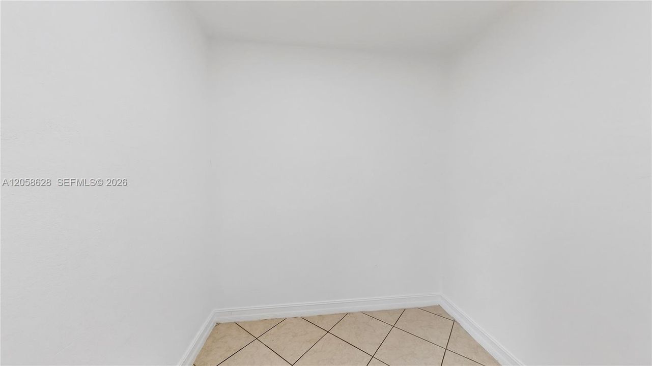 For Sale: $529,900 (3 beds, 2 baths, 1184 Square Feet)