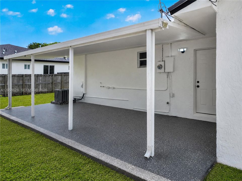 For Sale: $529,900 (3 beds, 2 baths, 1184 Square Feet)