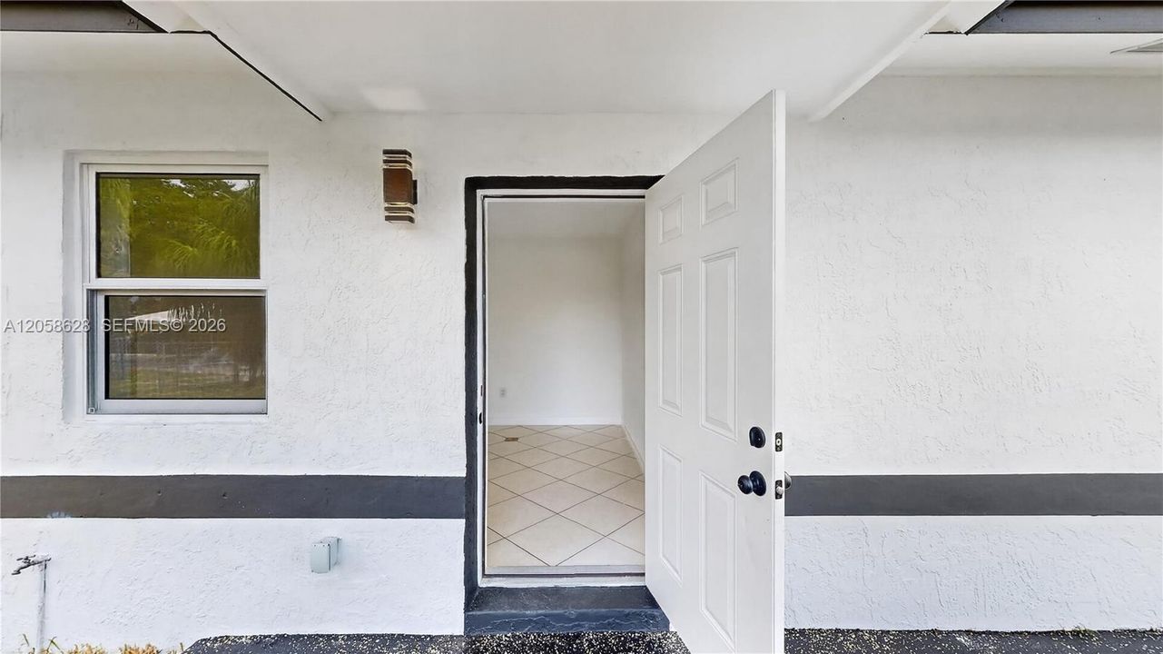 For Sale: $529,900 (3 beds, 2 baths, 1184 Square Feet)