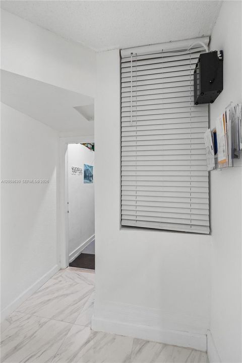 В аренду: $3,500 (3 спален, 2 ванн, 1394 Квадратных фут)