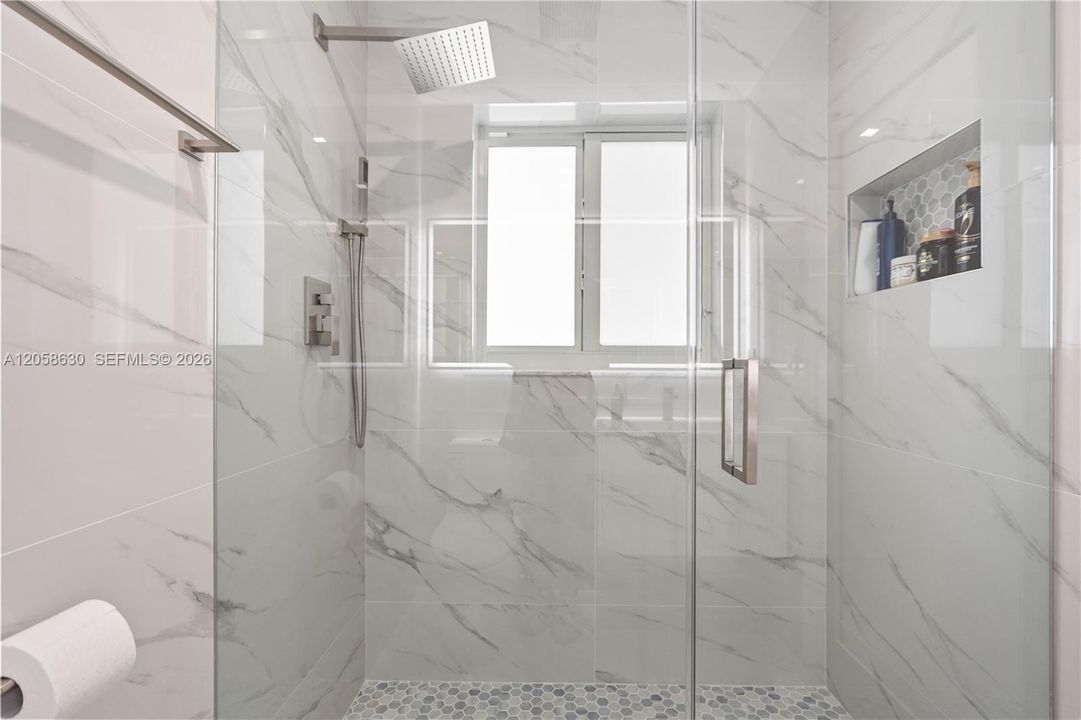 В аренду: $3,500 (3 спален, 2 ванн, 1394 Квадратных фут)
