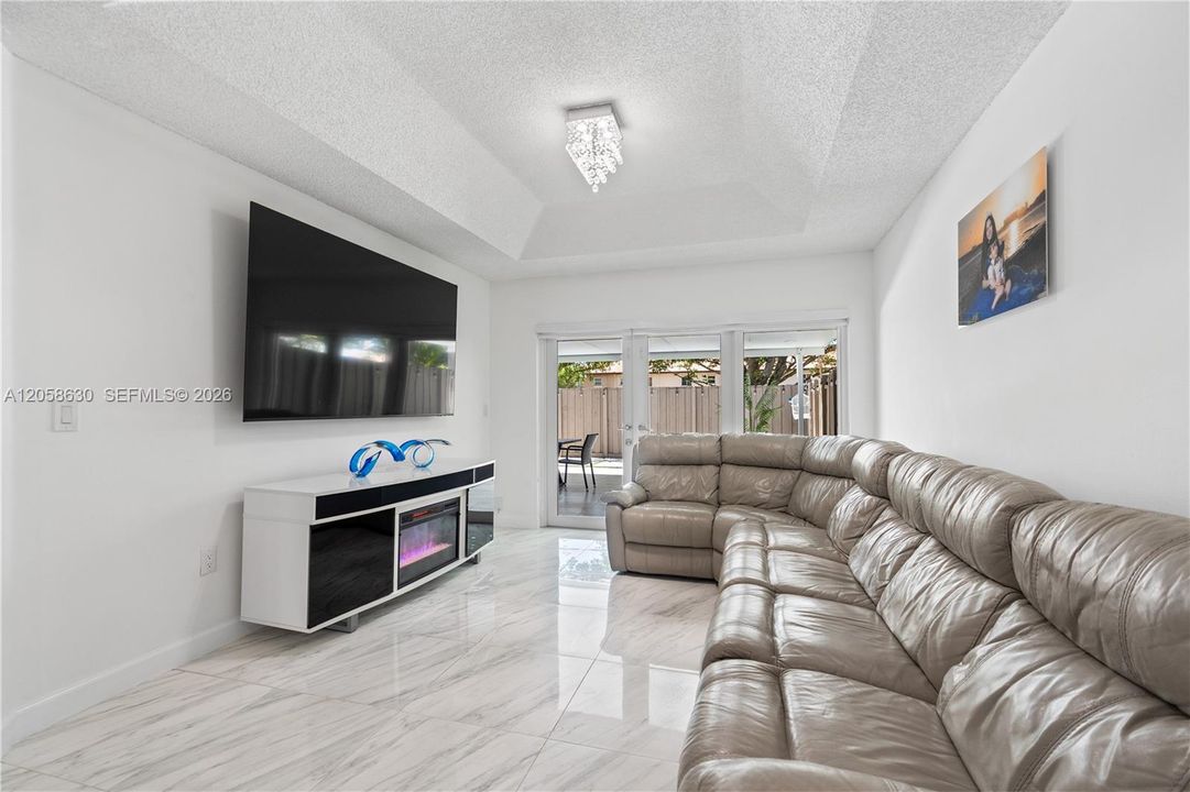 В аренду: $3,500 (3 спален, 2 ванн, 1394 Квадратных фут)
