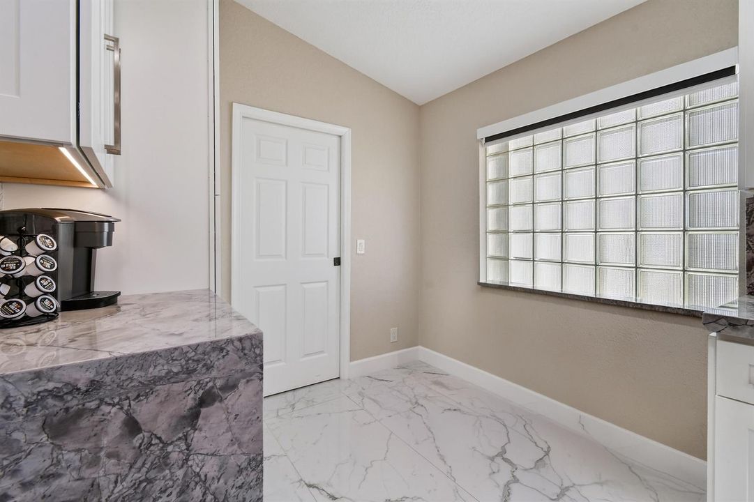 6274ViaPrimoStreet(30)