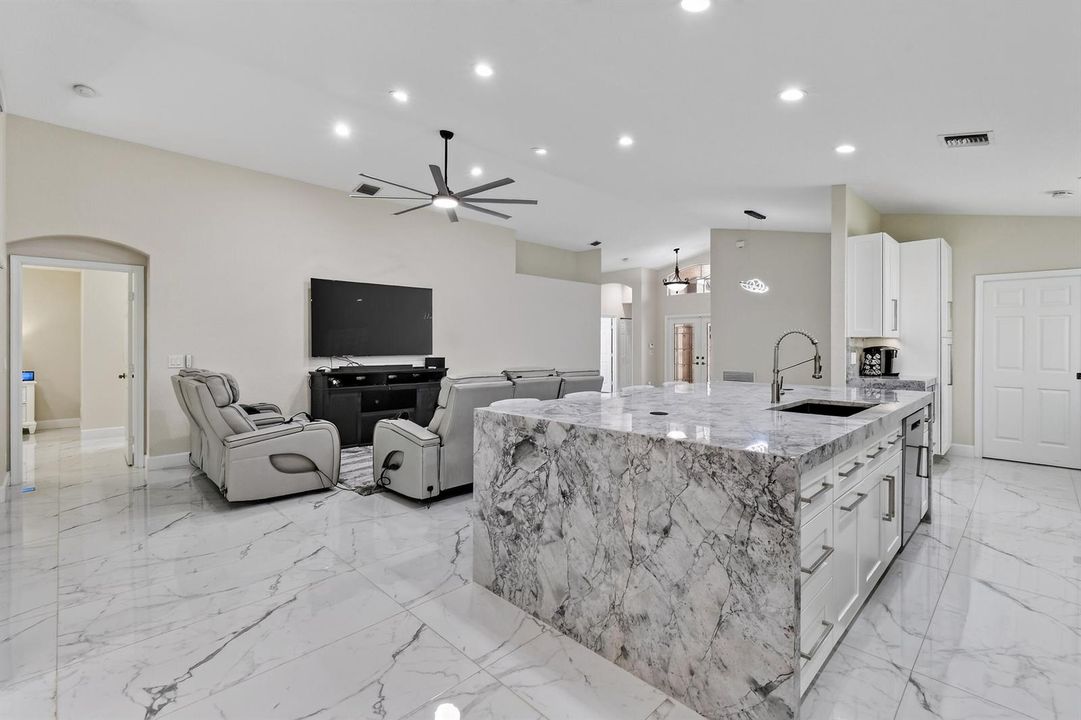 6274ViaPrimoStreet(25)