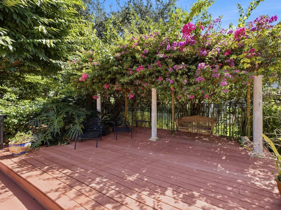 Sitting Deck