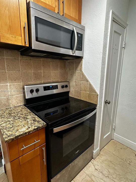 En Renta: $2,550 (2 camas, 1 baños, 2410 Pies cuadrados)