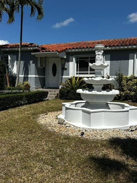En Renta: $2,550 (2 camas, 1 baños, 2410 Pies cuadrados)