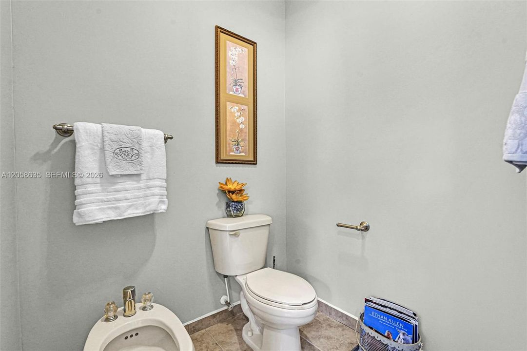 En Venta: $850,000 (4 camas, 2 baños, 2659 Pies cuadrados)