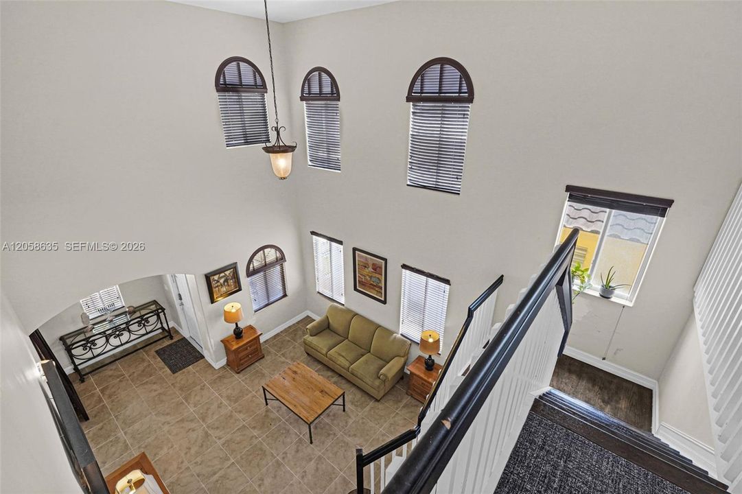 En Venta: $850,000 (4 camas, 2 baños, 2659 Pies cuadrados)