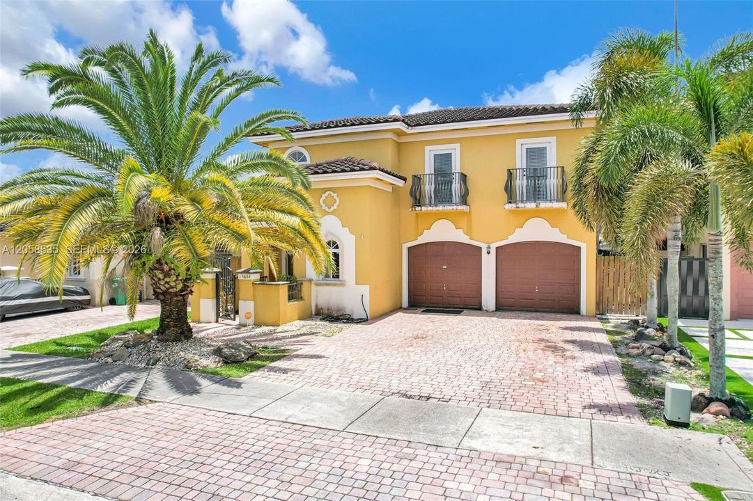 En Venta: $850,000 (4 camas, 2 baños, 2659 Pies cuadrados)