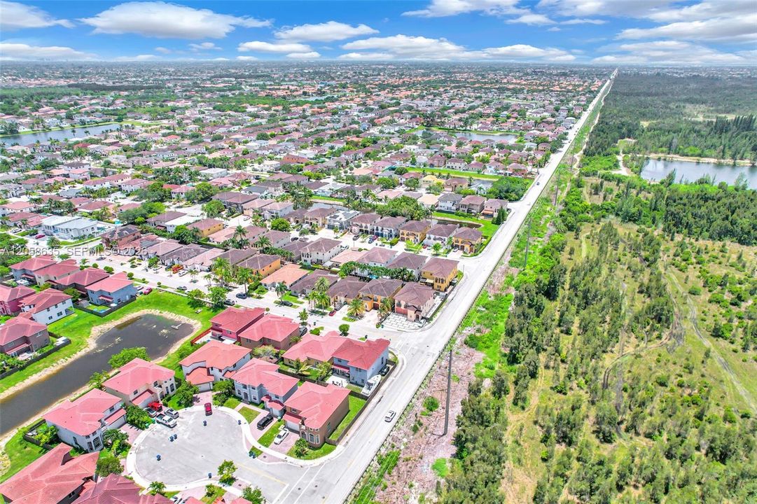 En Venta: $850,000 (4 camas, 2 baños, 2659 Pies cuadrados)