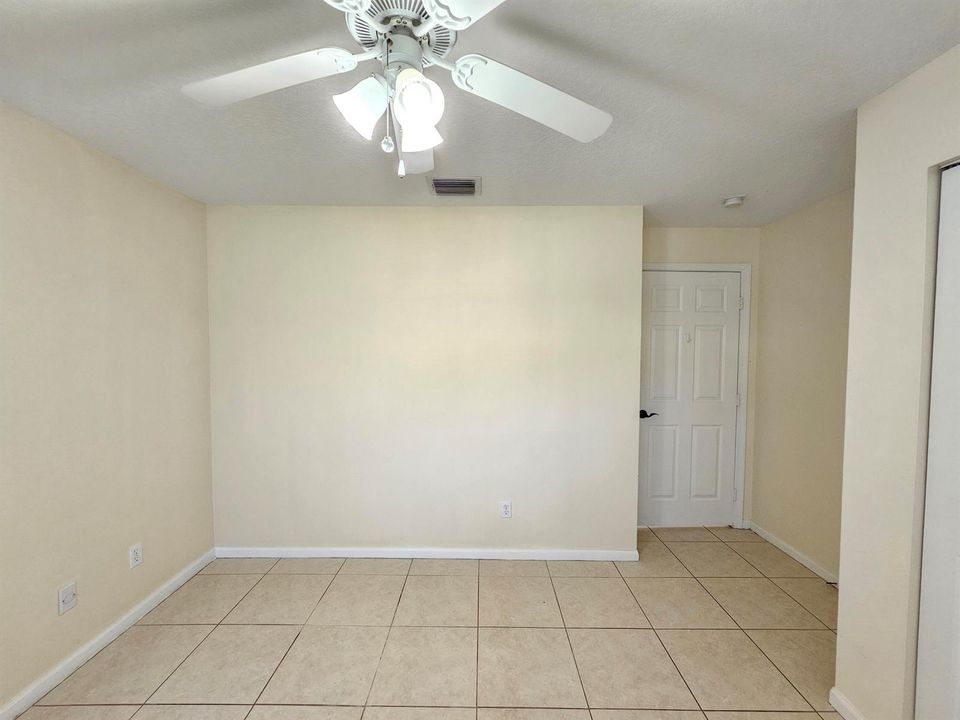 Bedroom 3 (3)