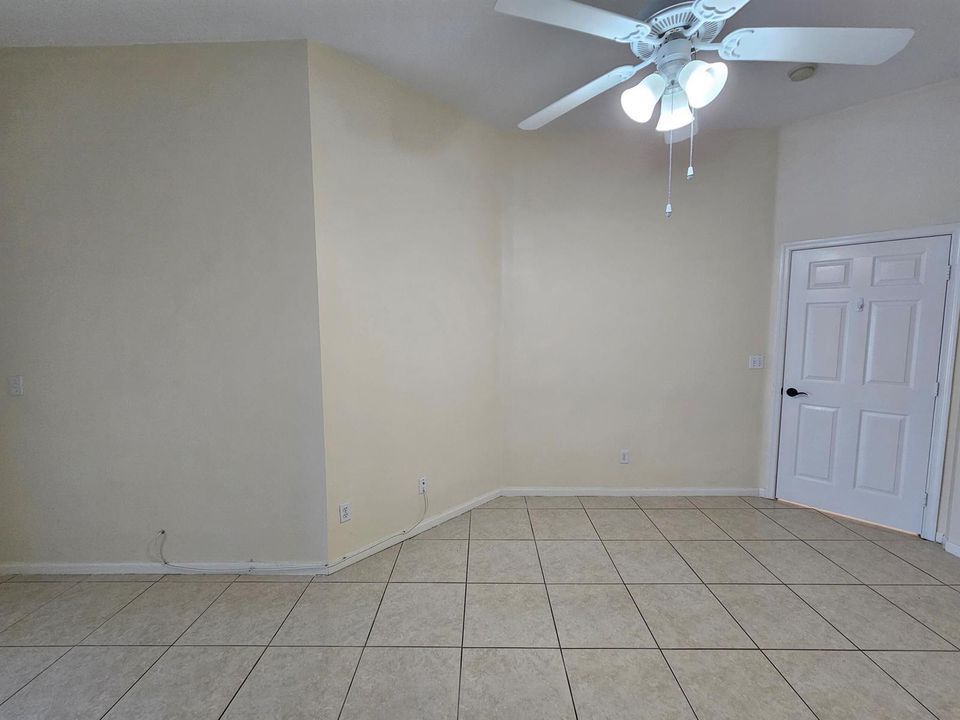 Bedroom 1 (3)