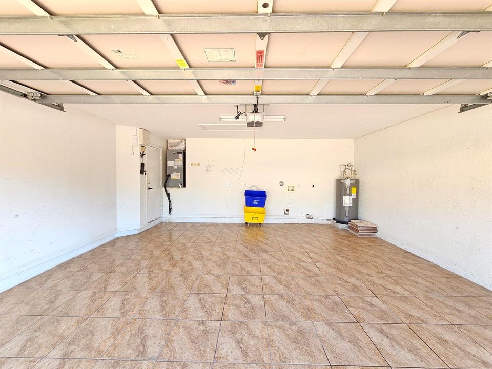 Garage (2)