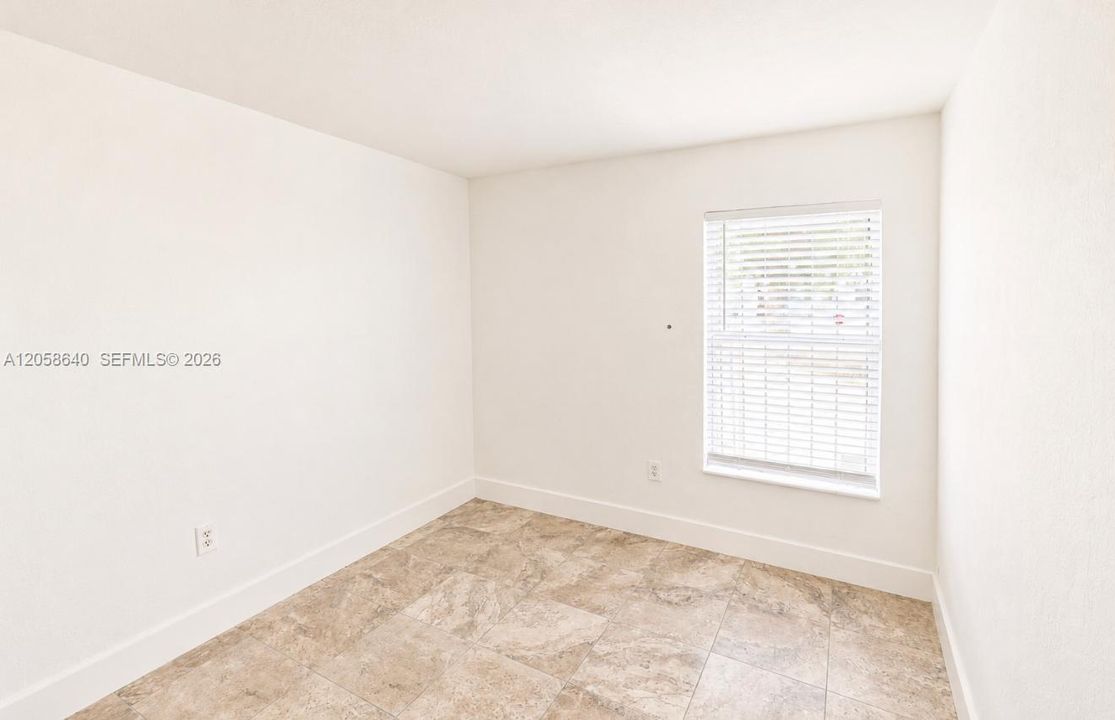 For Rent: $2,700 (3 beds, 1 baths, 1152 Square Feet)