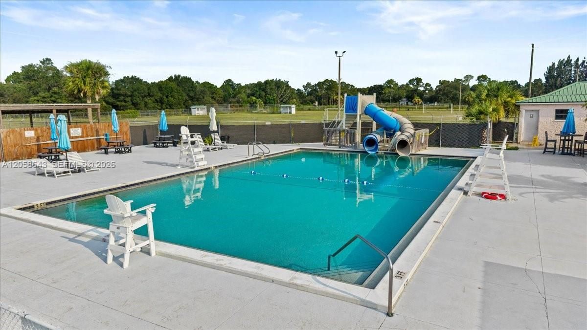 En Venta: $385,000 (2 camas, 1 baños, 777 Pies cuadrados)