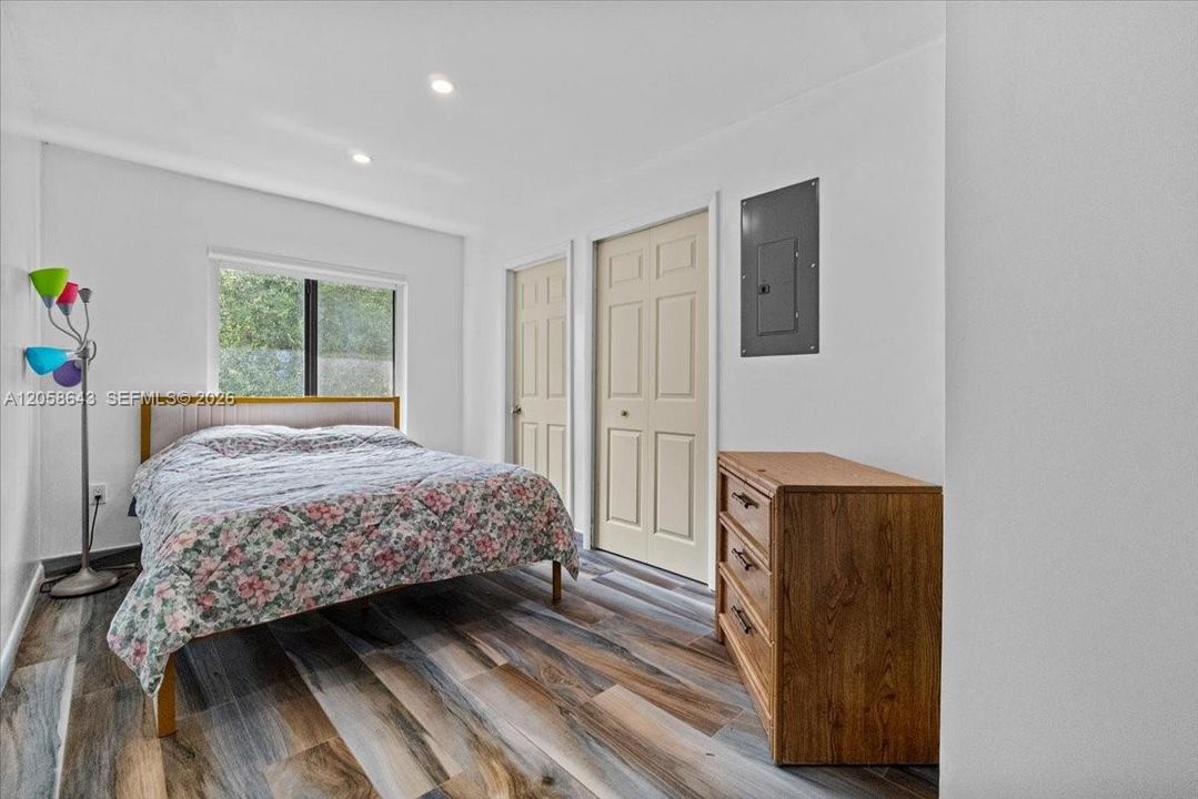 En Venta: $385,000 (2 camas, 1 baños, 777 Pies cuadrados)