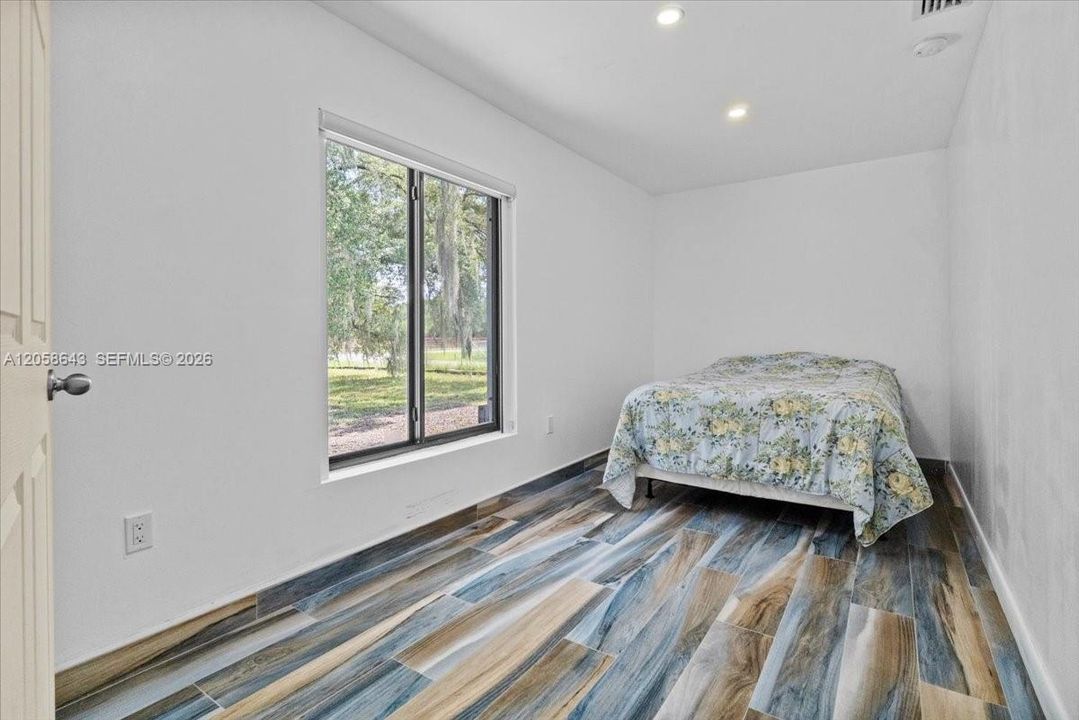 En Venta: $385,000 (2 camas, 1 baños, 777 Pies cuadrados)