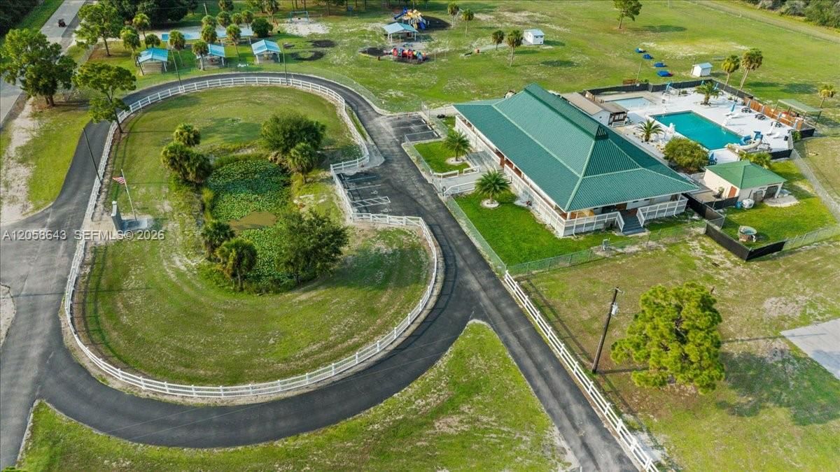 En Venta: $385,000 (2 camas, 1 baños, 777 Pies cuadrados)