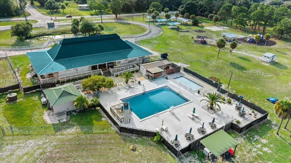 En Venta: $385,000 (2 camas, 1 baños, 777 Pies cuadrados)