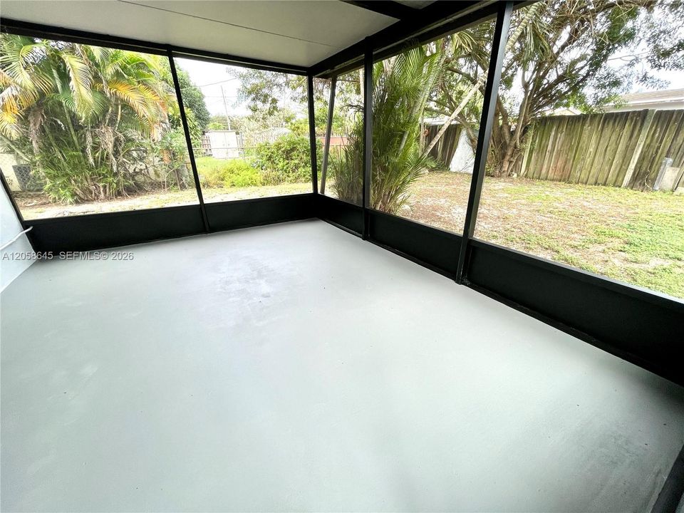 For Rent: $2,500 (2 beds, 1 baths, 1002 Square Feet)