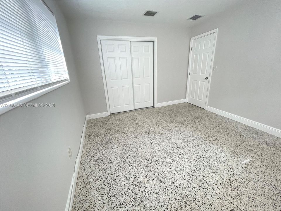 For Rent: $2,500 (2 beds, 1 baths, 1002 Square Feet)
