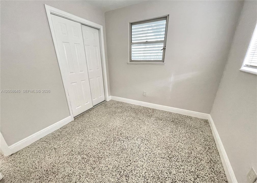 For Rent: $2,500 (2 beds, 1 baths, 1002 Square Feet)