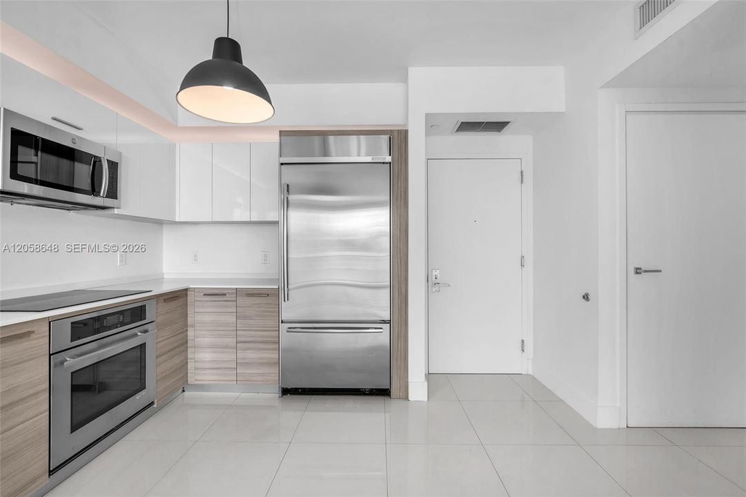 На продажу: $550,000 (1 спален, 1 ванн, 696 Квадратных фут)