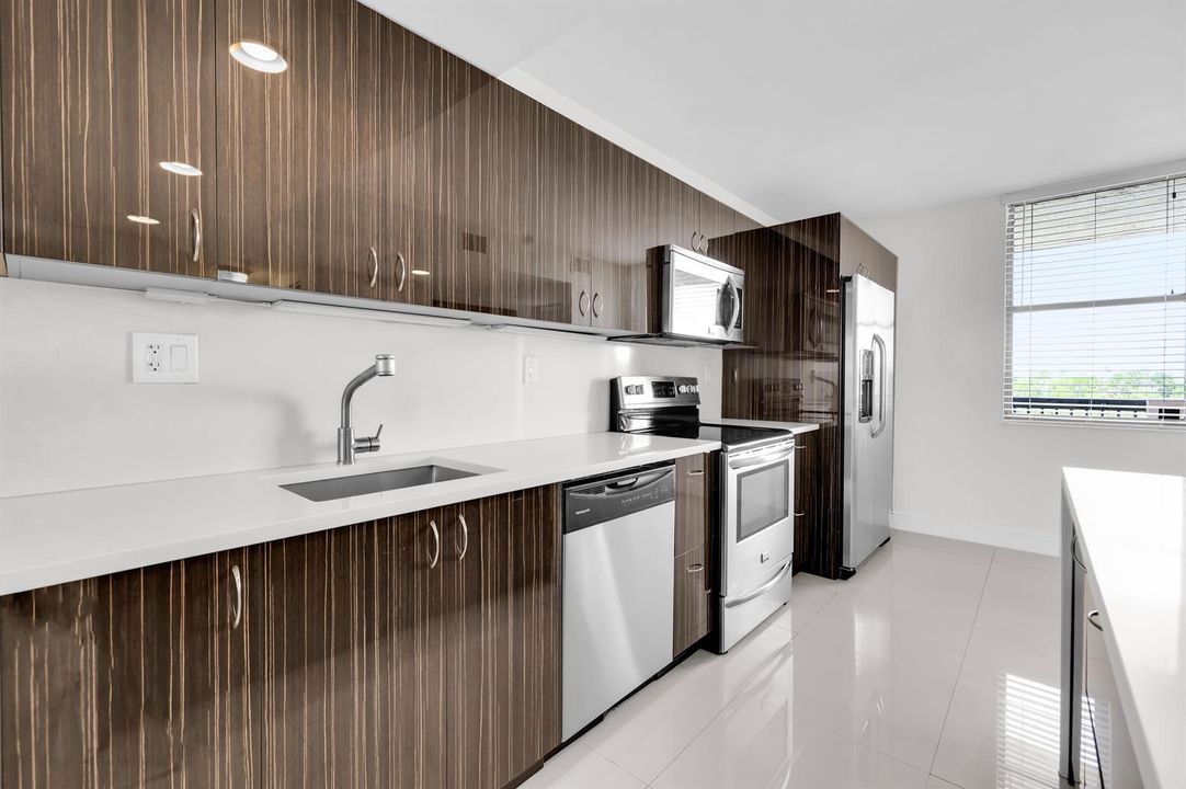 2768 Carambola Circle South - 14.jpg-FUL