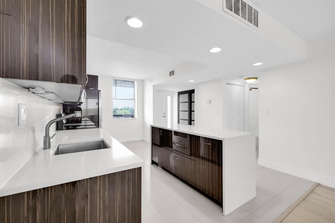 2768 Carambola Circle South - 11.jpg-FUL