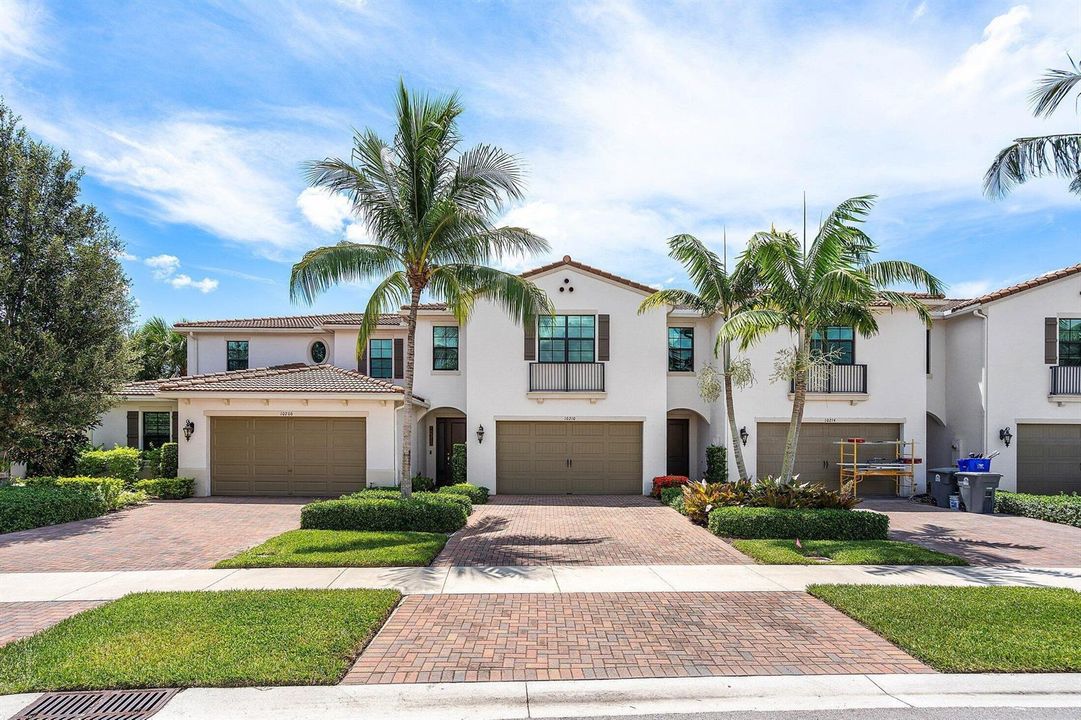 004-10210AkensideDrive-BocaRaton-FL-3342
