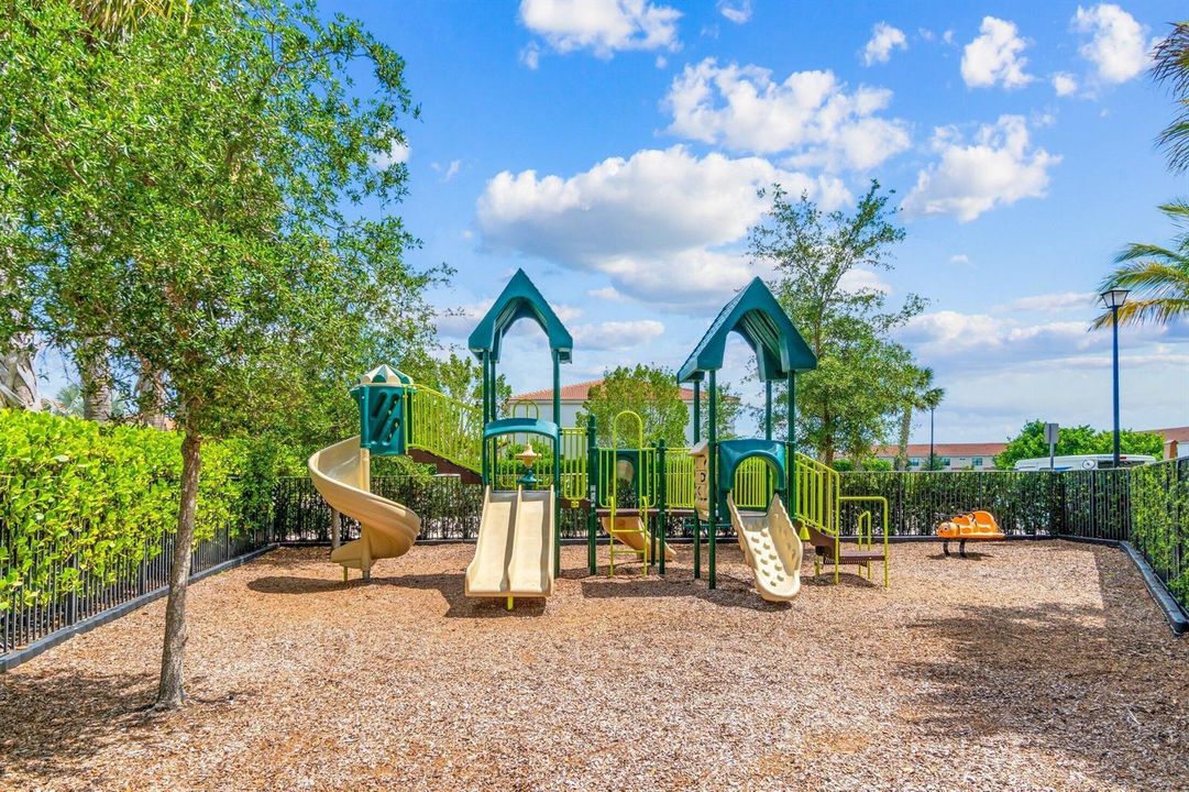 067-10210AkensideDrive-BocaRaton-FL-3342