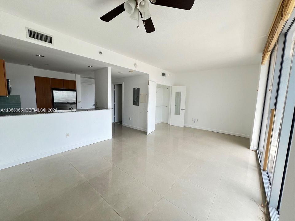 En Renta: $2,600 (0 camas, 1 baños, 551 Pies cuadrados)
