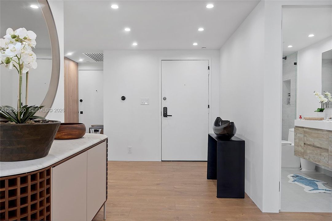For Sale: $2,950,000 (3 beds, 2 baths, 1782 Square Feet)