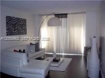 For Rent: $2,275 (1 beds, 1 baths, 906 Square Feet)