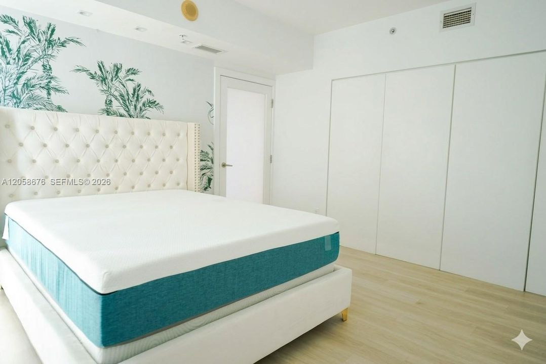 En Venta: $640,000 (2 camas, 2 baños, 1105 Pies cuadrados)