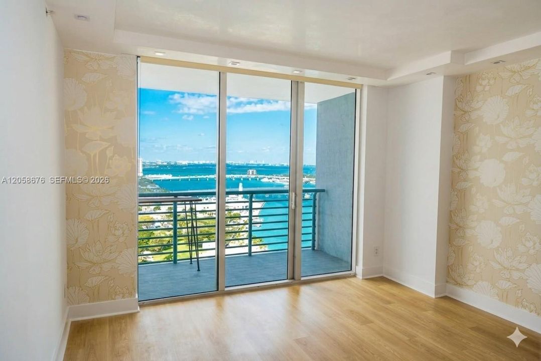 En Venta: $640,000 (2 camas, 2 baños, 1105 Pies cuadrados)