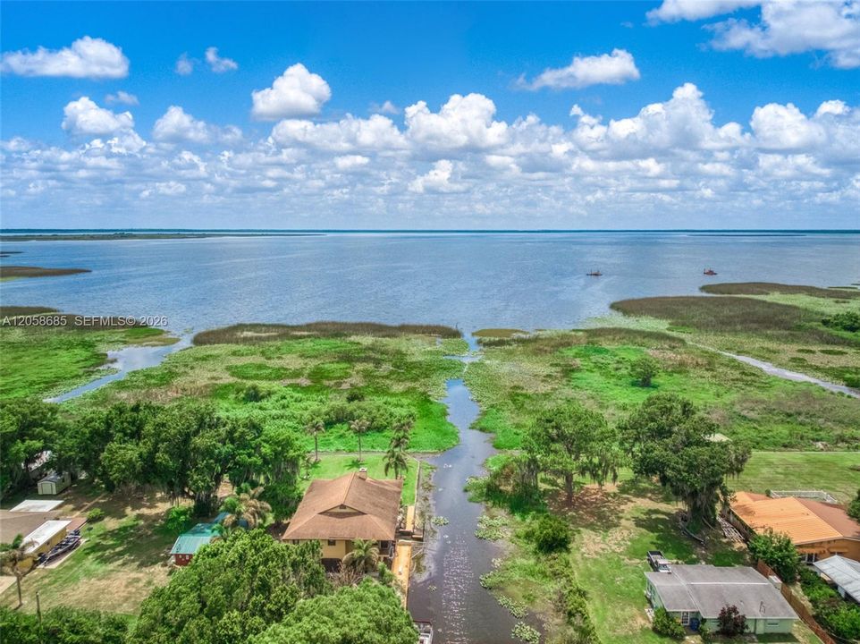 На продажу: $199,900 (2 спален, 2 ванн, 0 Квадратных фут)